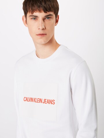 Calvin Klein Jeans Mikina 'Institutional' – bílá