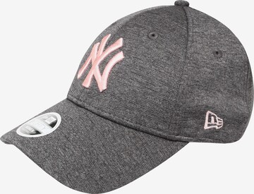 Casquette 'Tech 9Forty  Neyyan' NEW ERA en gris : devant