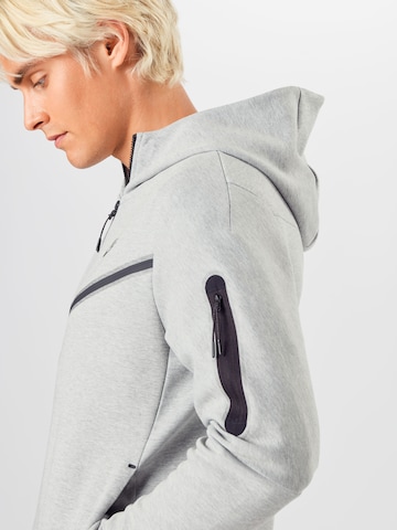 Nike Sportswear Кофта на молнии в Серый