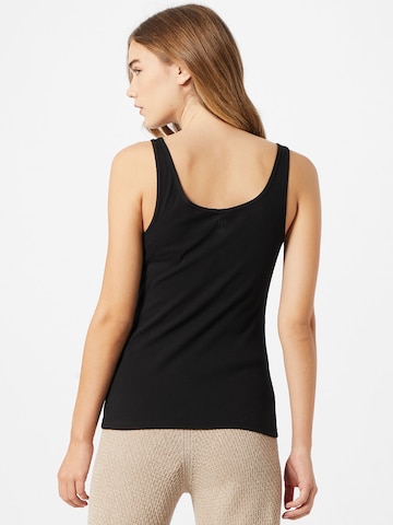 Top di GAP in nero