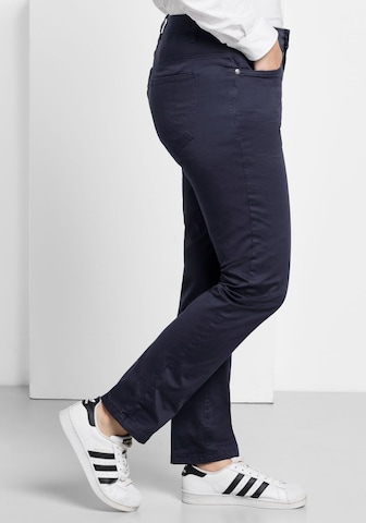 SHEEGO Slimfit Hose in Blau