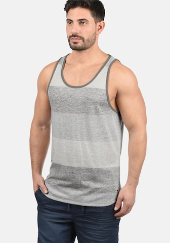 !Solid Tanktop 'Charan' in Grau: predná strana