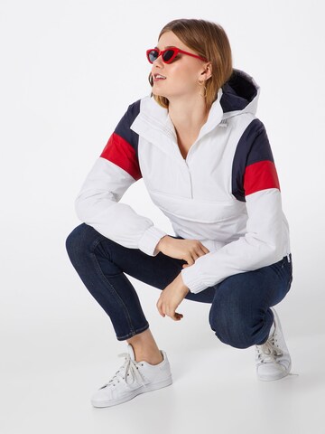 Urban Classics Демисезонная куртка в Белый