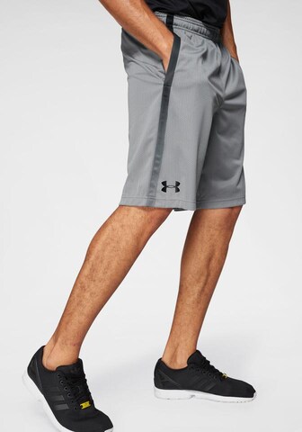 UNDER ARMOUR Regular Sportshorts in Grau