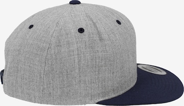 Cappello da baseball di Flexfit in grigio