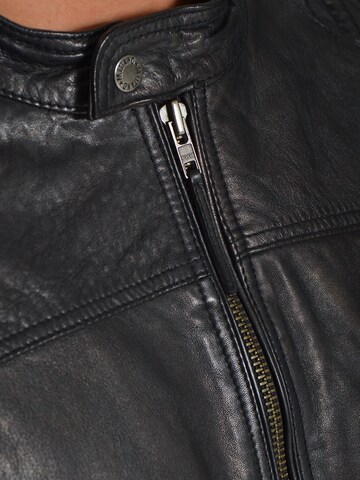 Veste mi-saison 'Wellington' MUSTANG en noir