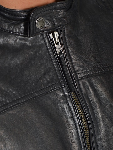 MUSTANG Between-Season Jacket 'Wellington' in Black