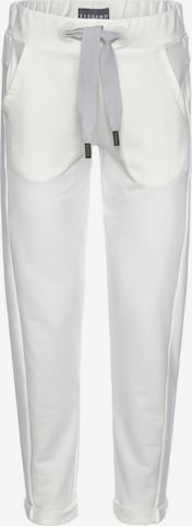 Elbsand Regular Pants in White: front