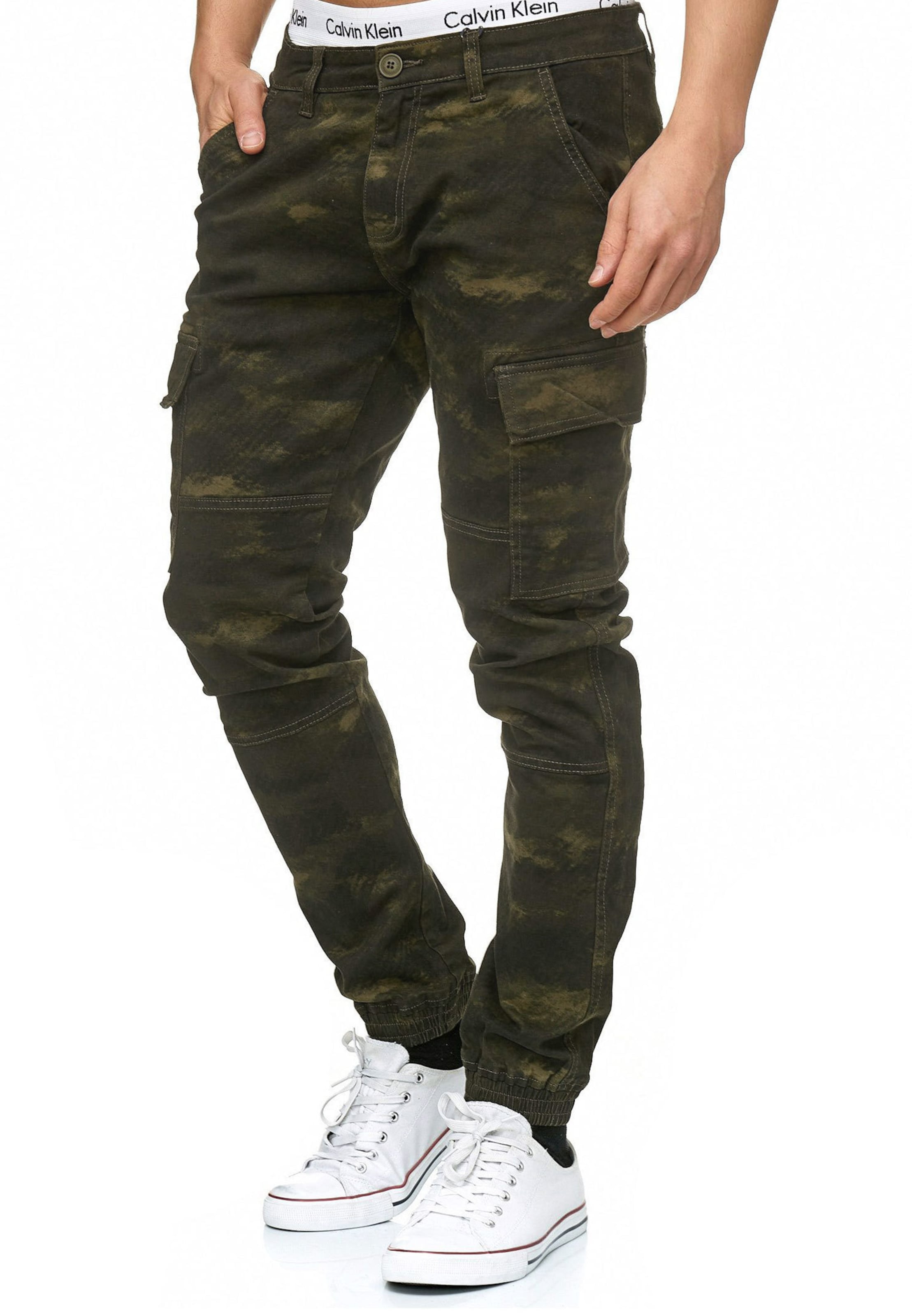 INDICODE JEANS Tapered Cargo trousers 'August' in Green: front