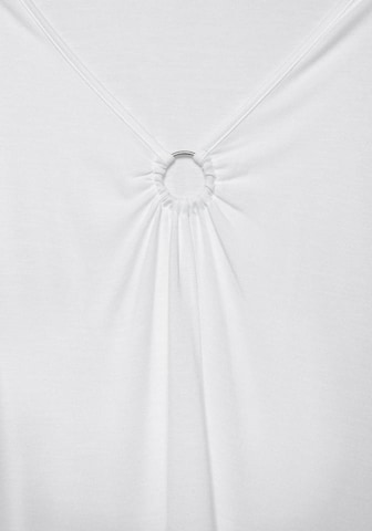 T-shirt LASCANA en blanc