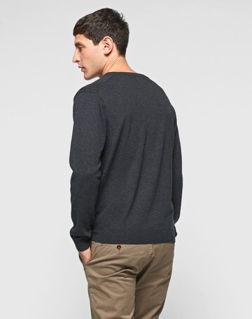 Pull-over GANT en gris : derrière