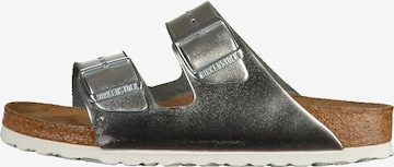 BIRKENSTOCK Pantolette 'Arizona' in Silber