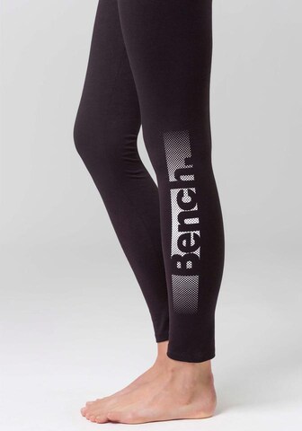 BENCH Skinny Leggings in Schwarz