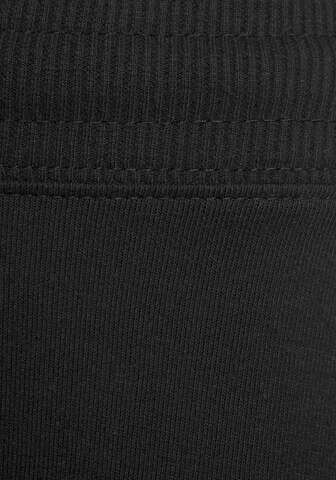 Slimfit Pantaloni di BENCH in nero