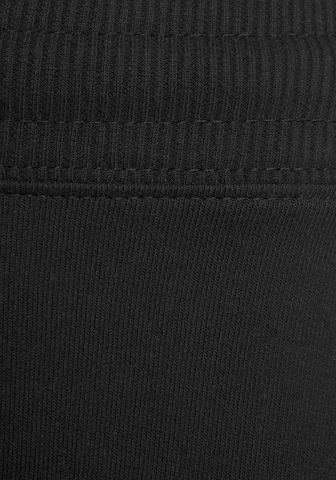 BENCH - Slimfit Pantalón en negro