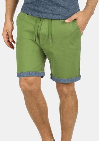 Regular Pantalon chino 'Lagoa' !Solid en vert : devant