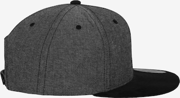 Cappello da baseball 'Chambray-Suede' di Flexfit in grigio