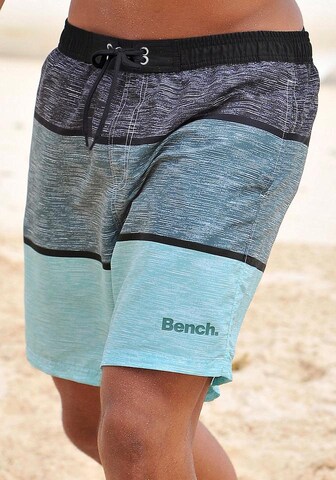 BENCH Zwemshorts in Blauw: voorkant