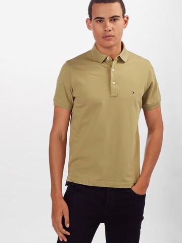 Coupe slim T-Shirt TOMMY HILFIGER en vert : devant