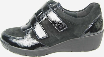 SEMLER Lace-Up Shoes in Black