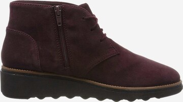 CLARKS Stiefelette in Lila