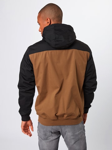 Iriedaily Between-Season Jacket in Brown: back