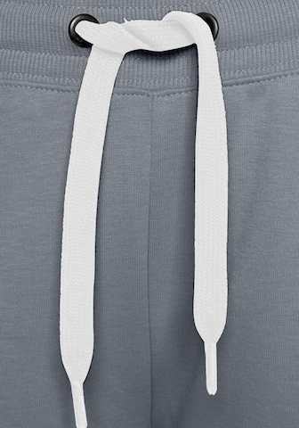 BENCH Slimfit Hose in Grau