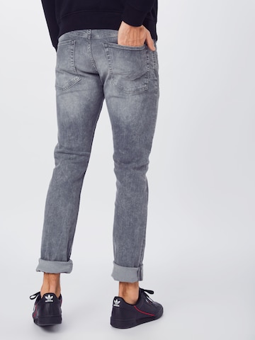 Slimfit Jeans de la QS pe gri