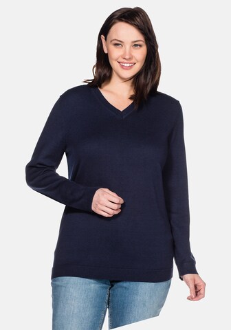 Pullover di SHEEGO in blu: frontale