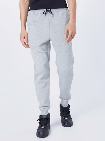 Pantaloni di Nike Sportswear in grigio: frontale