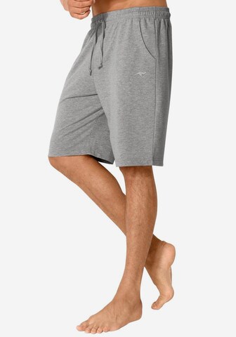 KangaROOS Regular Workout Pants in Grey