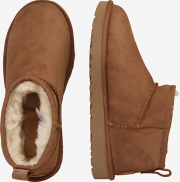 UGG Μπότες για χιόνι 'Classic Ultra Mini' σε καφέ