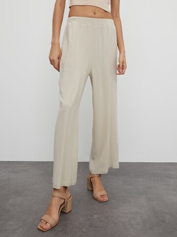 EDITED Wide Leg Culotte 'Nona' in Beige: Vorderseite