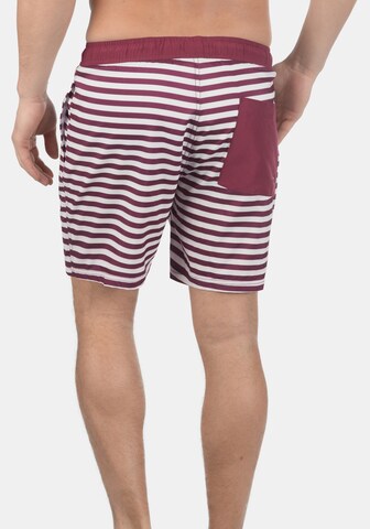 BLEND Board Shorts 'Leo' in Red