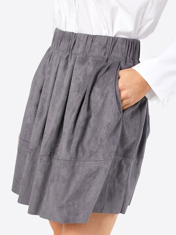 Moves Skater Skirt 'Kia' in Grau: predná strana