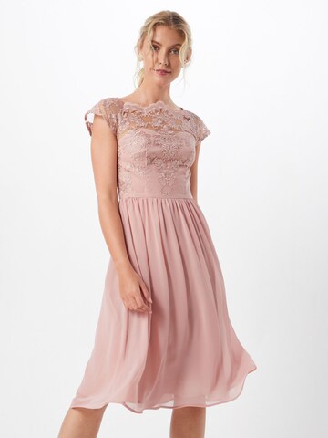 Rochie de cocktail 'Karlie' de la Chi Chi London pe roz: față