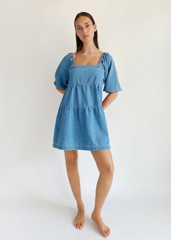 Robe 'Casilda' MANGO en bleu : devant