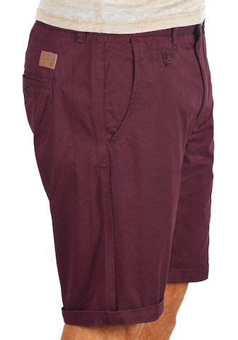 BLEND Regular Chinoshorts 'Sasuke' in Rot