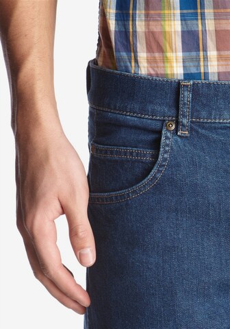 WRANGLER Regular Stretch-Jeans 'Durable' in Blau