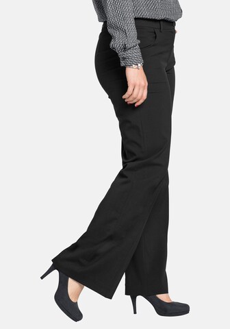 Regular Pantalon à plis SHEEGO en noir