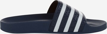 ADIDAS ORIGINALS - Sapato aberto 'Adilette' em azul