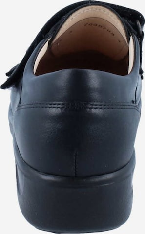 Finn Comfort Lace-Up Shoes in Black