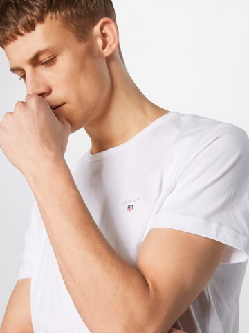 T-Shirt GANT en blanc