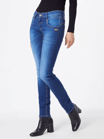 Gang Slimfit Jeans 'NENA' in Blauw: voorkant