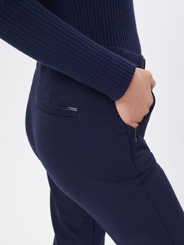 MAC Slimfit Broek 'Anna' in Blauw