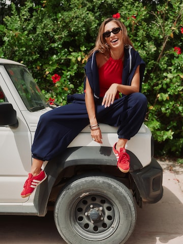 Red Body With Comfy Pants Look