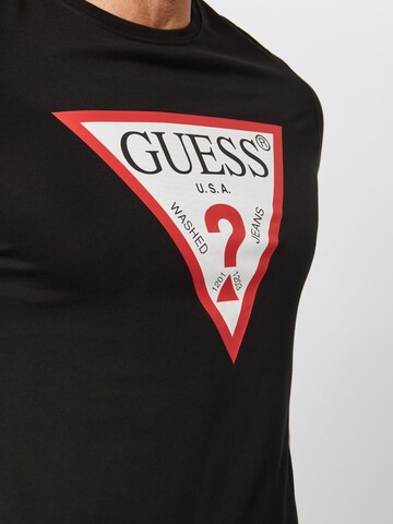 GUESS T-Shirt in Schwarz