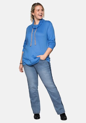 SHEEGO Sweatshirt in Blau