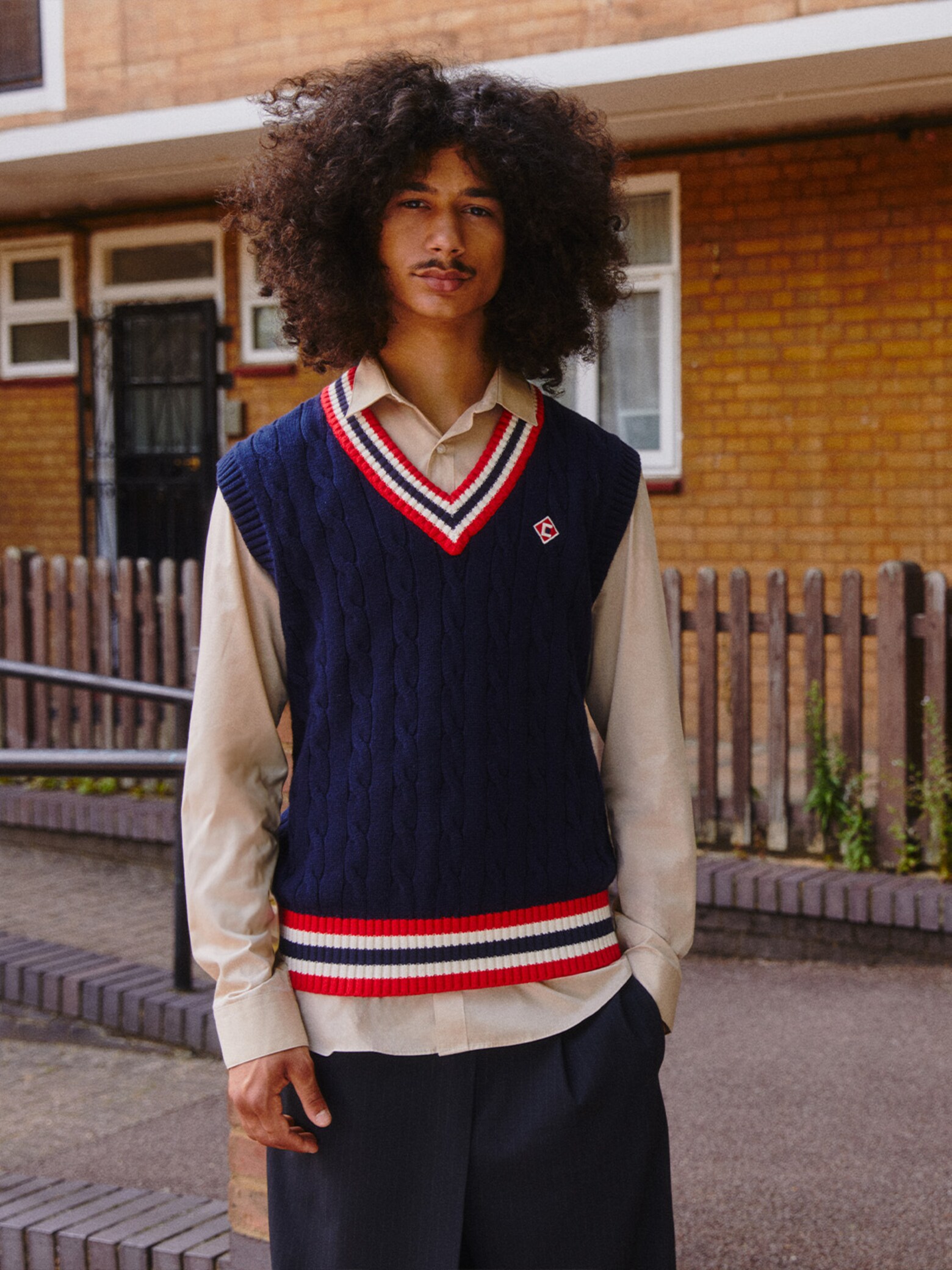 Rafaelle - Casual Blue Sweater Vest Look
