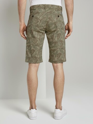 TOM TAILOR Regular Shorts in Grün